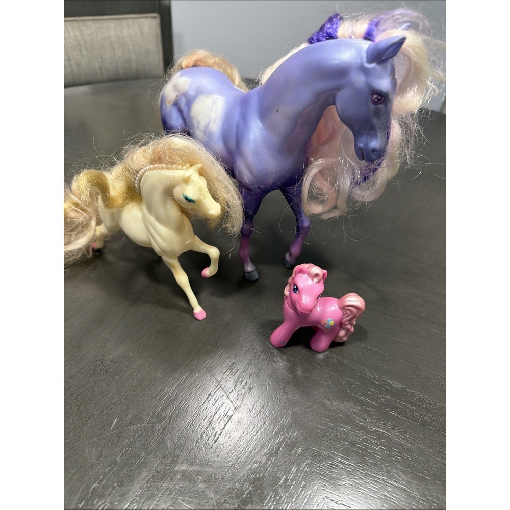 Kenner Fashion Star Phillies Set Of Two Horses Plus Little Pony